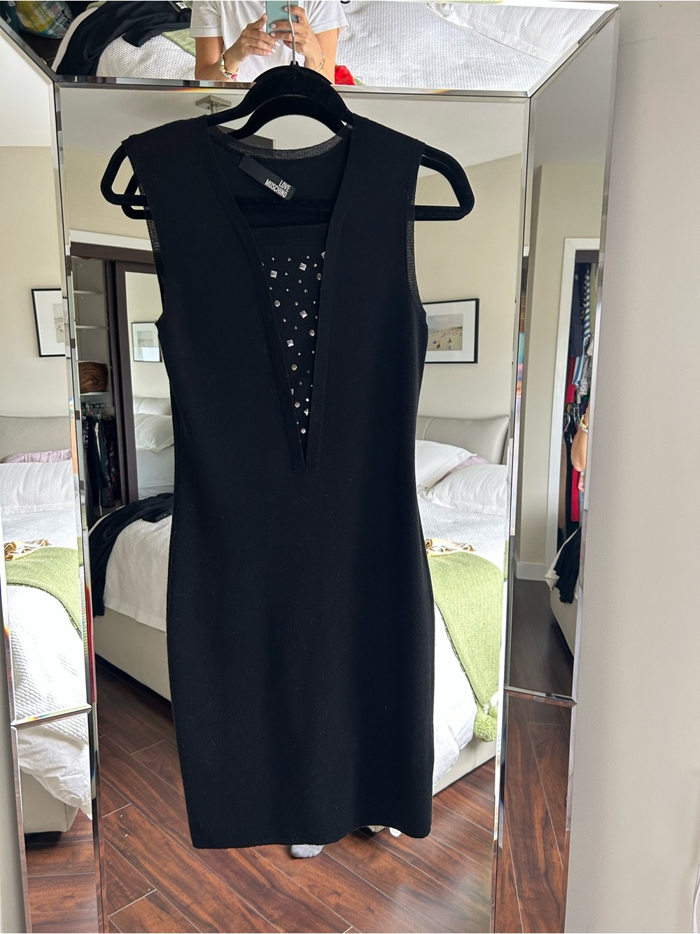 Love moschino Classic Black Sleeveless V-Neck Dress